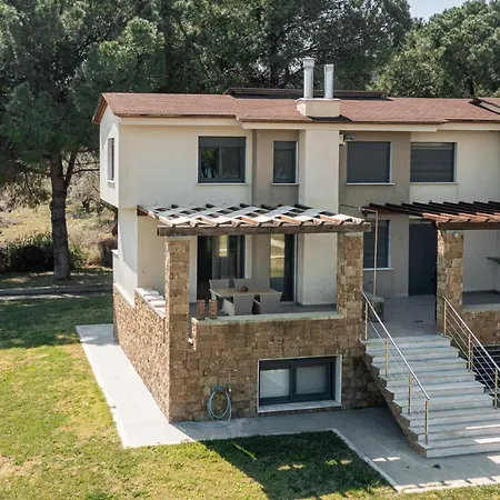 Amalthia & αthena Beachfront Houses, #feelslikehome Pefkochori