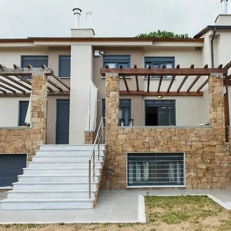 Amalthia & Αthena Beachfront Houses, Pefkohori #Feelslikehome *
