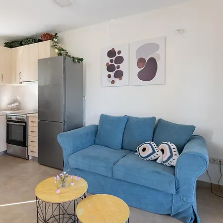 #flh - Amalthia & αthena Beachfront In * פפקוהורי