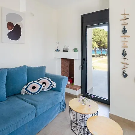 Amalthia & Αthena Beachfront Houses, Pefkohori #Feelslikehome *