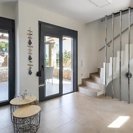 Hébergement de vacances Amalthia & Αthena Beachfront Houses, Pefkohori #Feelslikehome *