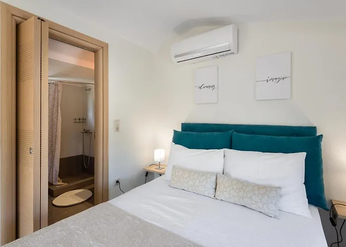 펜션 Amalthia & αthena Beachfront Houses, #feelslikehome *