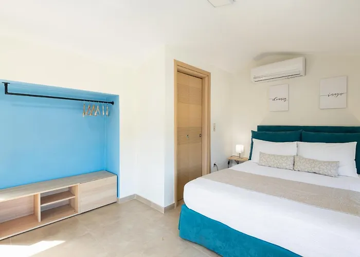 펜션 Amalthia & αthena Beachfront Houses, #feelslikehome 페프코초리