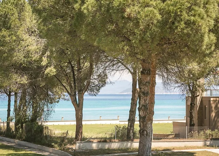 펜션 Amalthia & αthena Beachfront Houses, #feelslikehome *